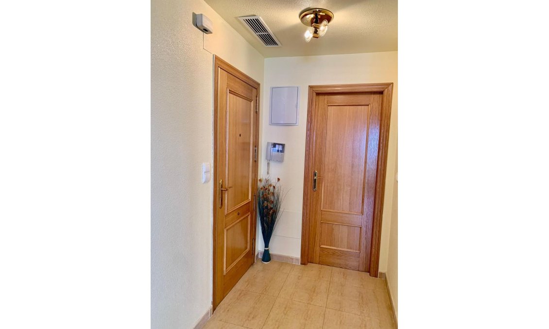Segunda mano - Apartamento -
Guardamar del Segura - Puerto
