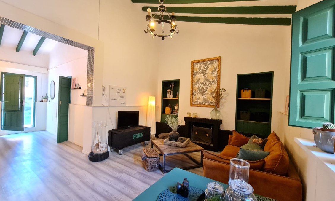 Segunda mano - Town House -
Algueña - Inland
