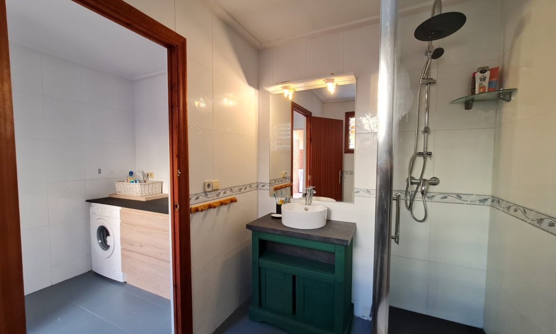 Segunda mano - Town House -
Algueña - Inland