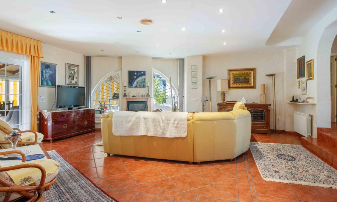 Revente - Villa -
Cabo Roig - Muy Cerca De La Playa