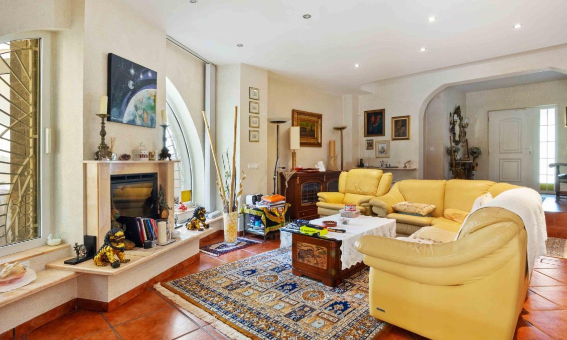 Revente - Villa -
Cabo Roig - Muy Cerca De La Playa