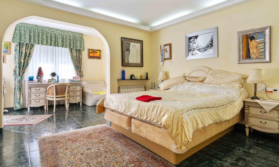 Revente - Villa -
Cabo Roig - Muy Cerca De La Playa