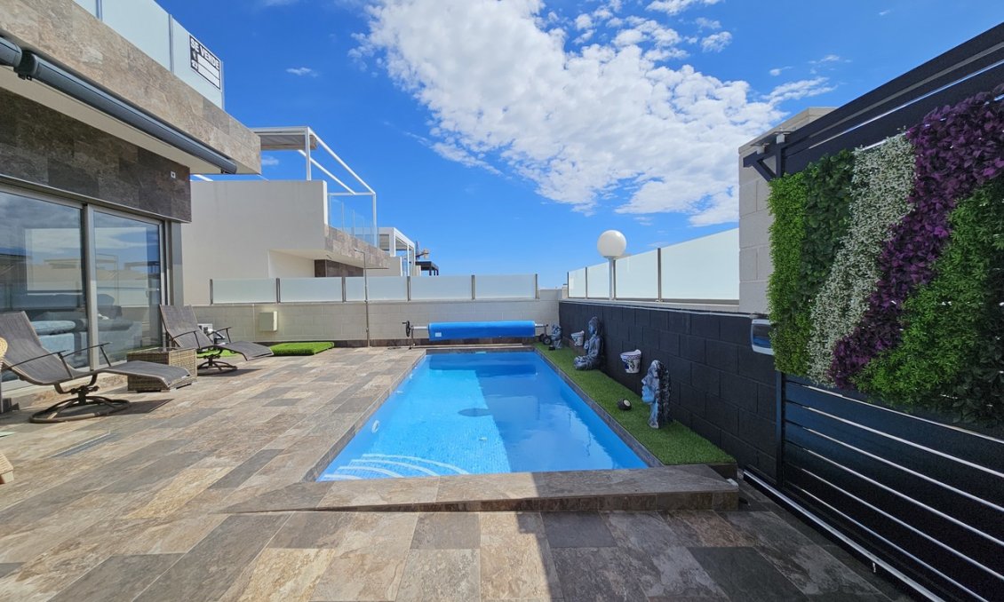 Segunda mano - Villa -
Villamartin - Costa Blanca