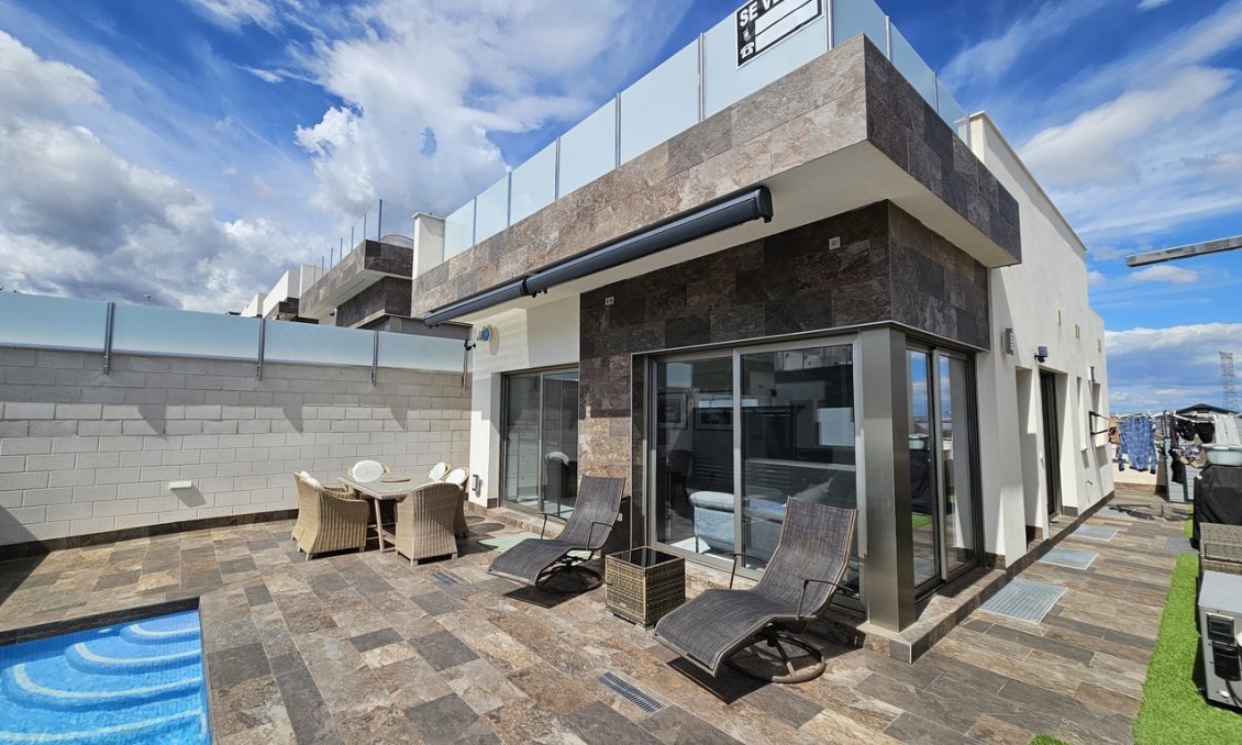 Segunda mano - Villa -
Villamartin - Costa Blanca