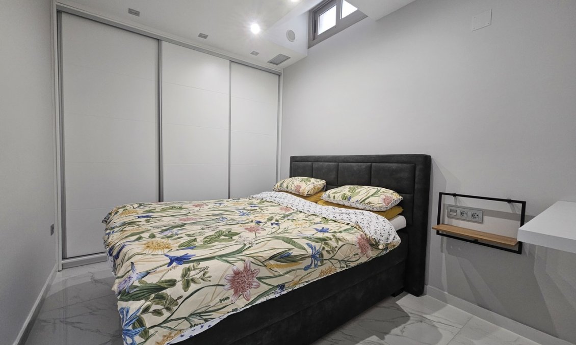 Segunda mano - Villa -
Villamartin - Costa Blanca