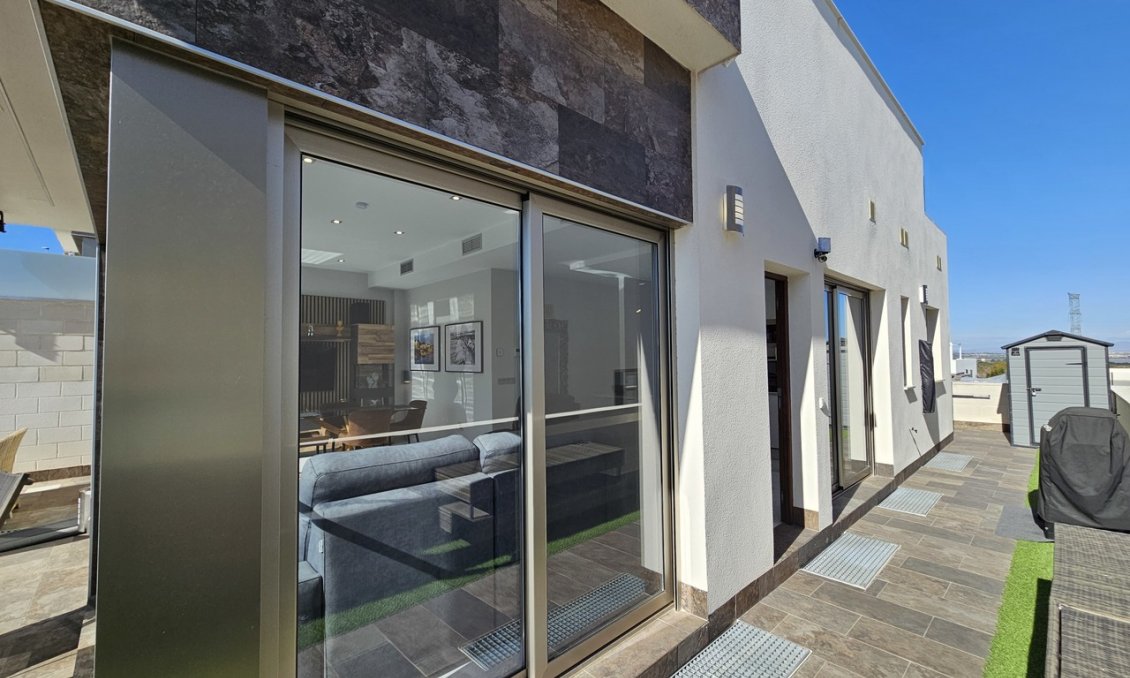 Segunda mano - Villa -
Villamartin - Costa Blanca