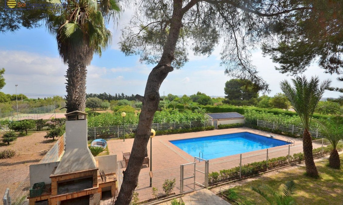 Segunda mano - Villa -
Torrevieja - Los Balcones
