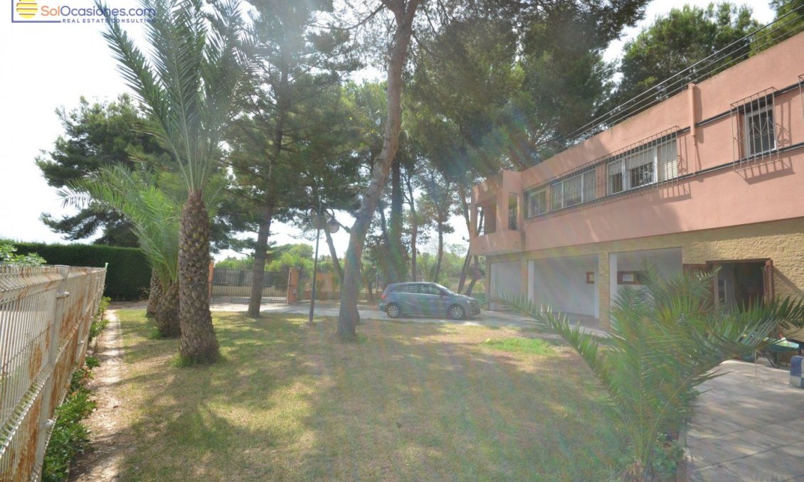 Segunda mano - Villa -
Torrevieja - Los Balcones