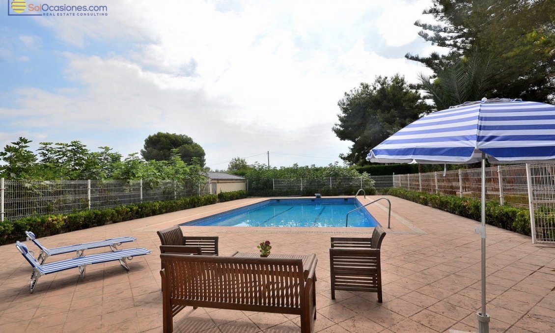 Segunda mano - Villa -
Torrevieja - Los Balcones