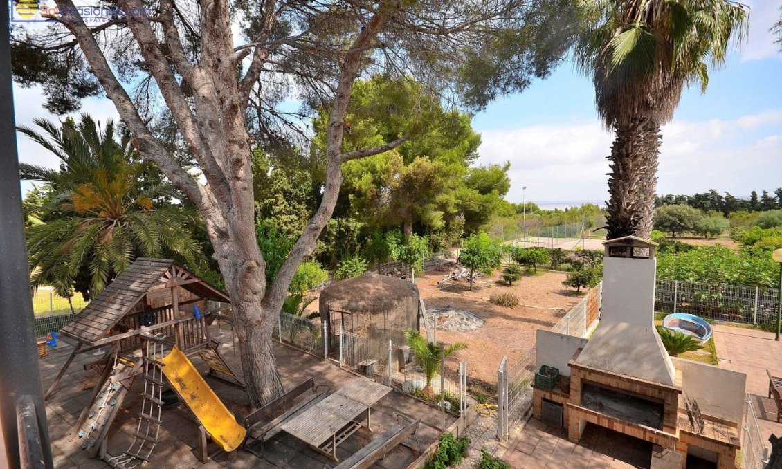 Segunda mano - Villa -
Torrevieja - Los Balcones