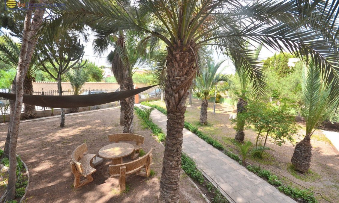 Segunda mano - Villa -
Torrevieja - Los Balcones