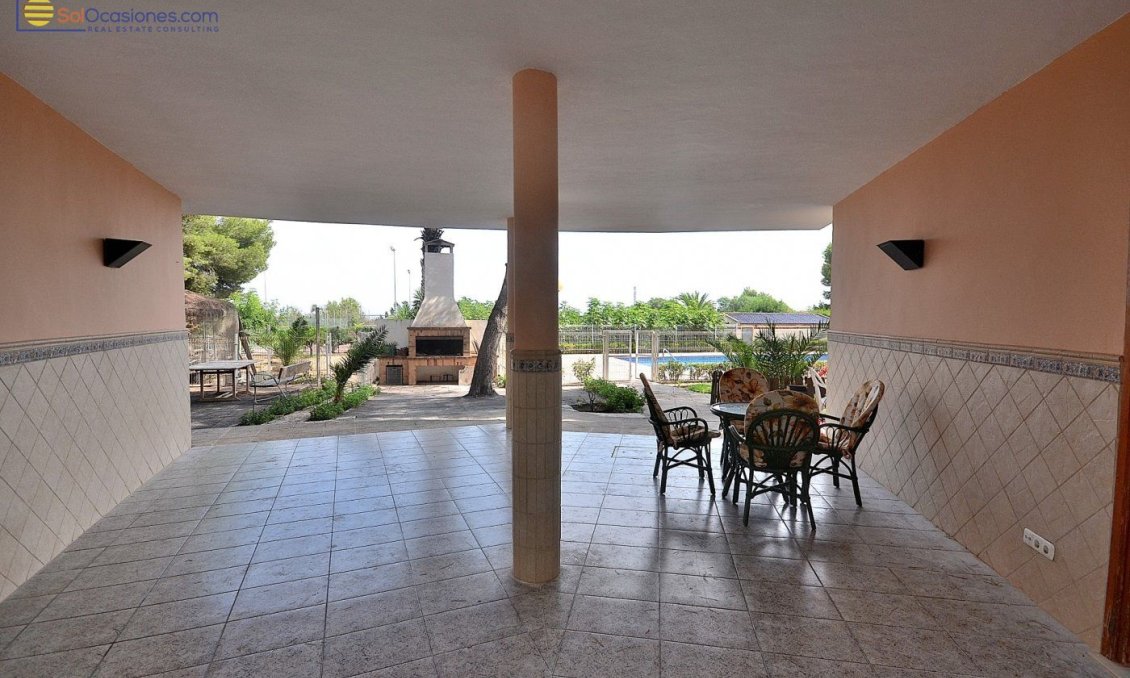 Segunda mano - Villa -
Torrevieja - Los Balcones