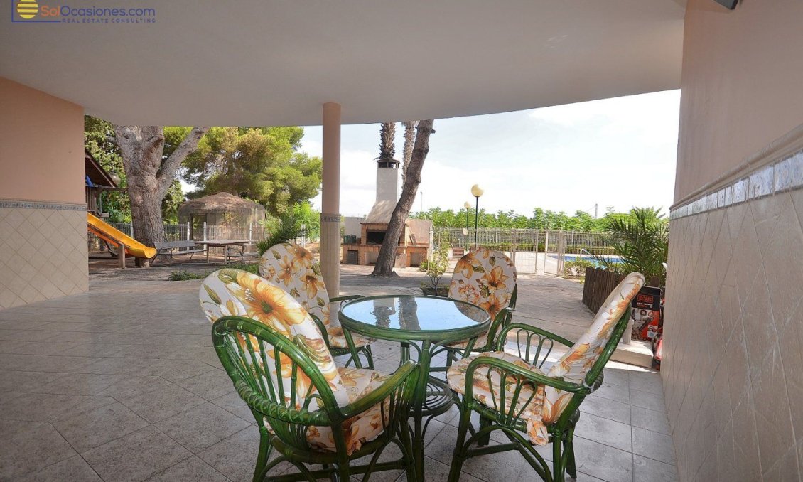 Segunda mano - Villa -
Torrevieja - Los Balcones