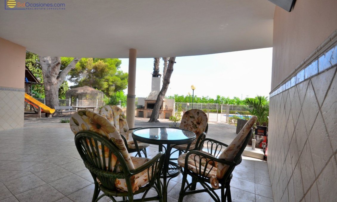 Segunda mano - Villa -
Torrevieja - Los Balcones