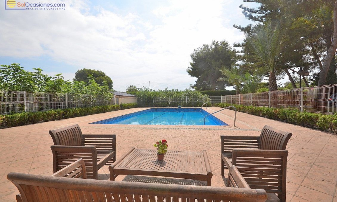 Segunda mano - Villa -
Torrevieja - Los Balcones