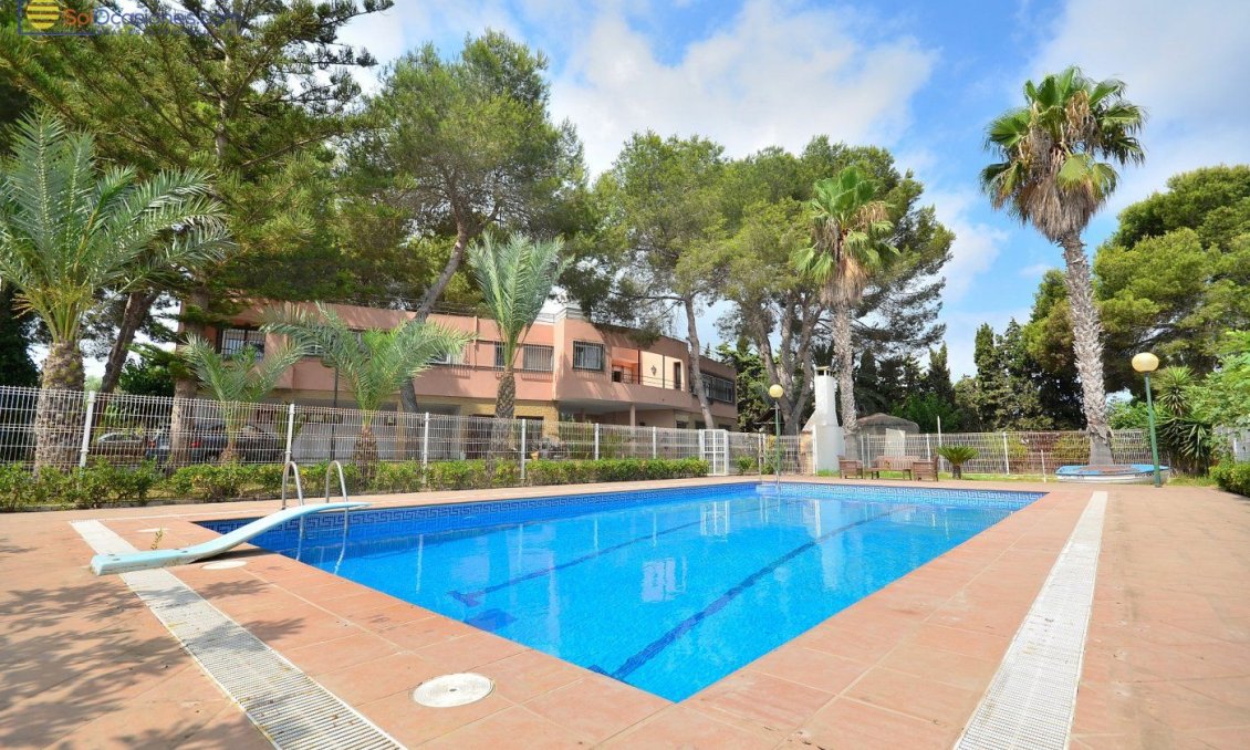 Segunda mano - Villa -
Torrevieja - Los Balcones
