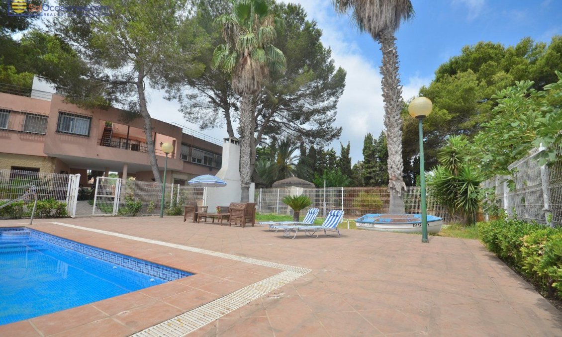 Segunda mano - Villa -
Torrevieja - Los Balcones