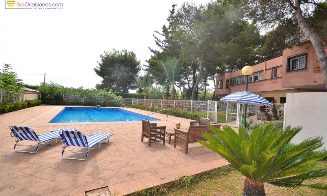 Segunda mano - Villa -
Torrevieja - Los Balcones