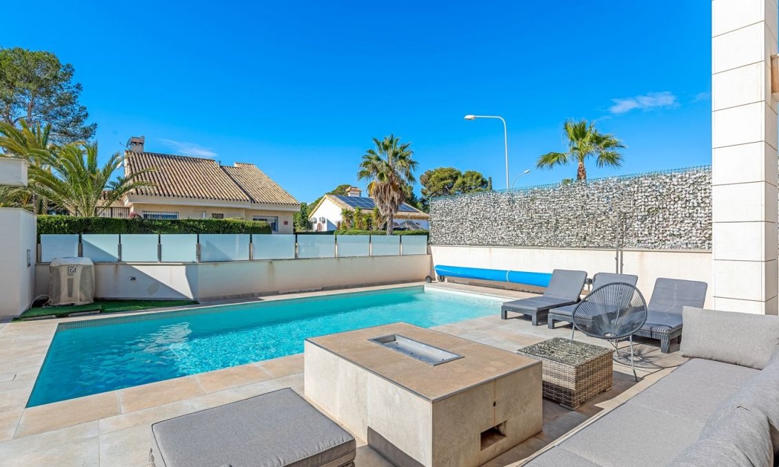 Segunda mano - Villa -
Orihuela Costa - Costa Blanca
