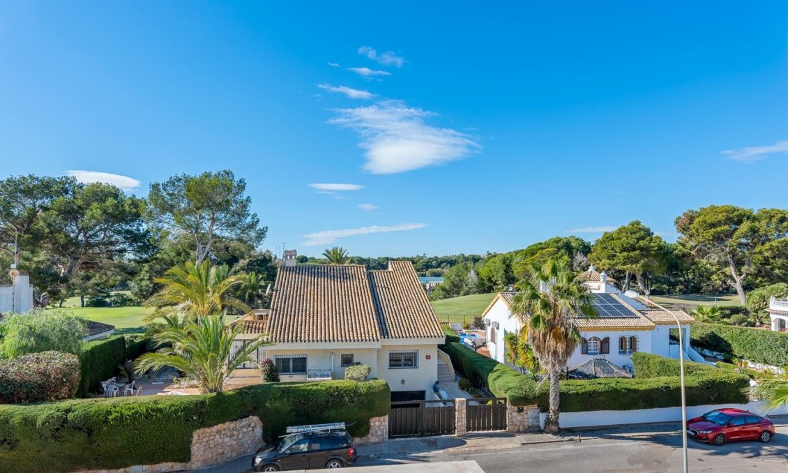 Segunda mano - Villa -
Orihuela Costa - Costa Blanca