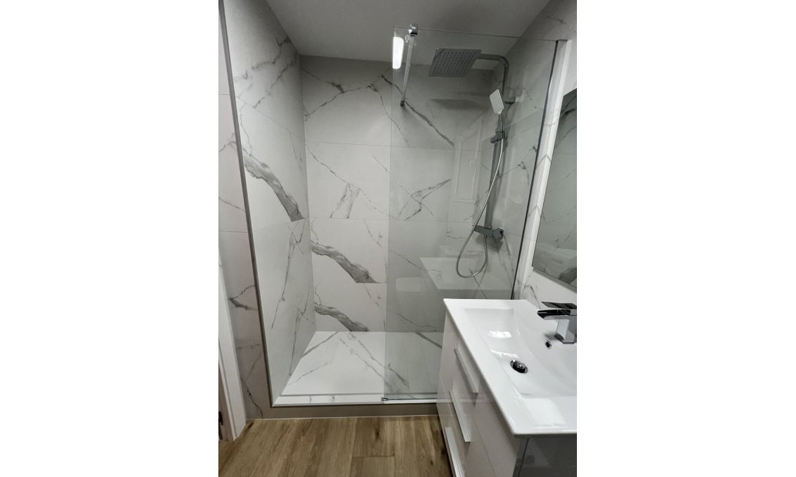 Segunda mano - Apartamento -
Torrevieja - Centro