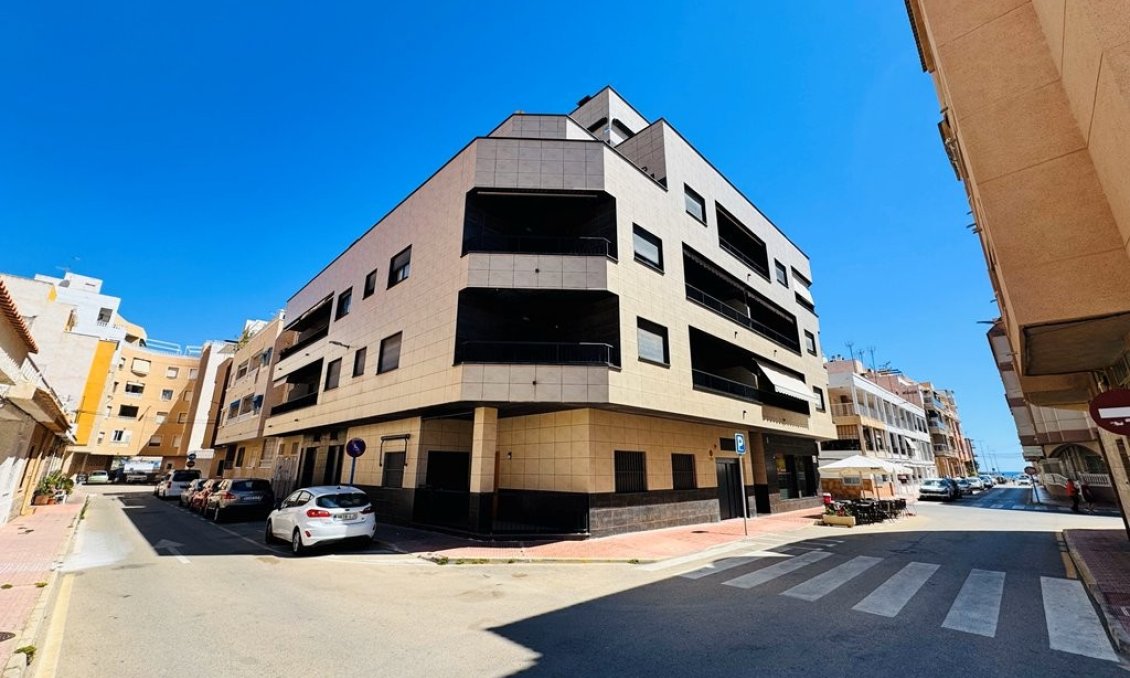 Segunda mano - Apartamento -
La Mata - Costa Blanca