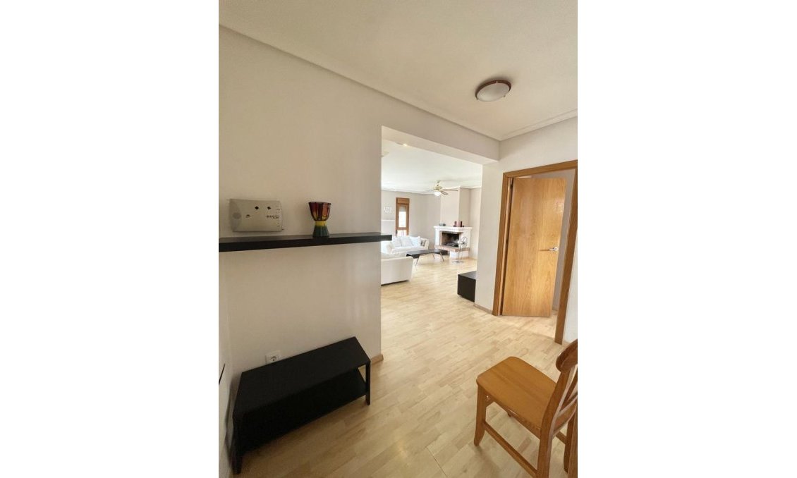 Segunda mano - Villa -
Algorfa - Costa Blanca