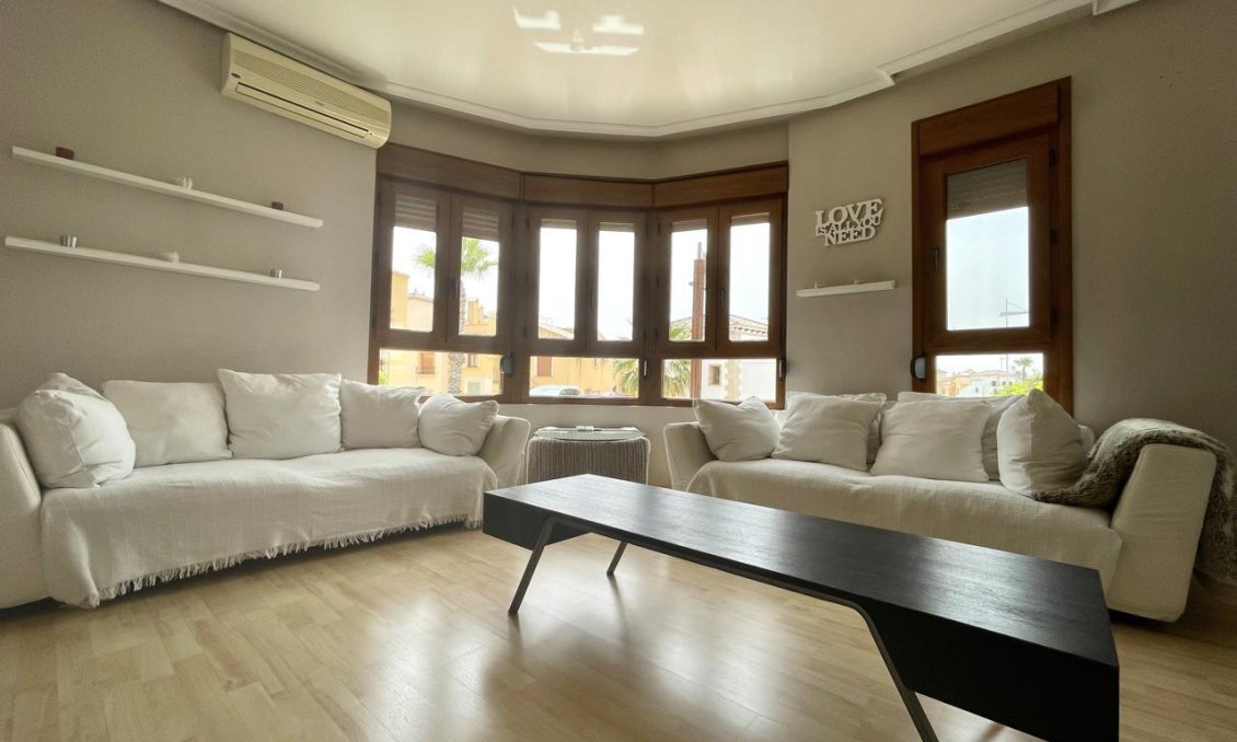 Segunda mano - Villa -
Algorfa - Costa Blanca