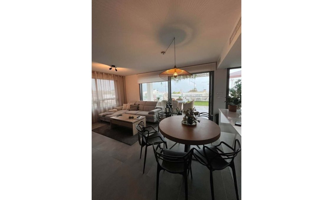 Segunda mano - Apartamento -
Finestrat