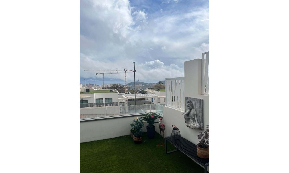 Segunda mano - Apartamento -
Finestrat