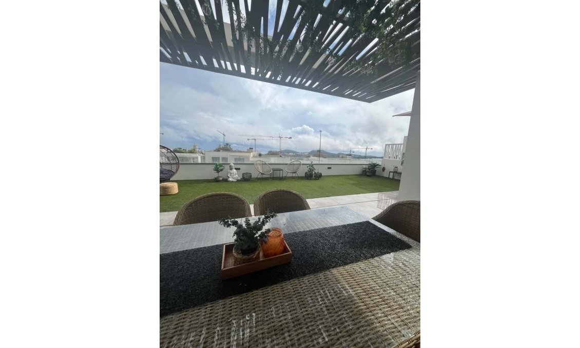 Segunda mano - Apartamento -
Finestrat