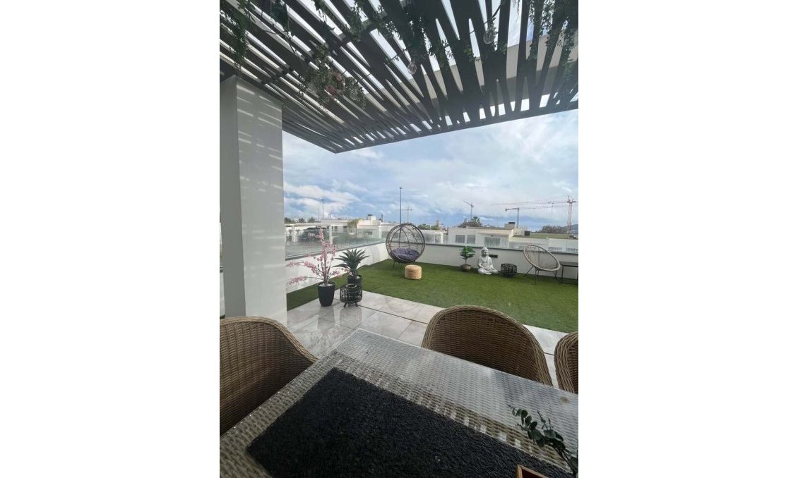 Segunda mano - Apartamento -
Finestrat