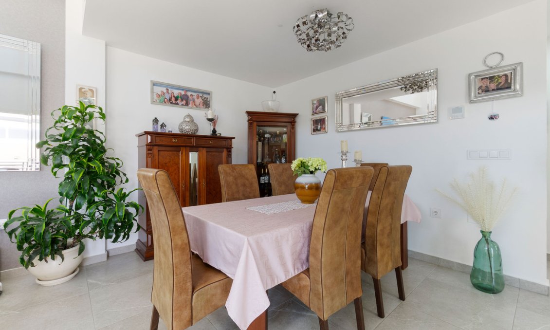 Segunda mano - Villa -
Daya Nueva - Costa Blanca