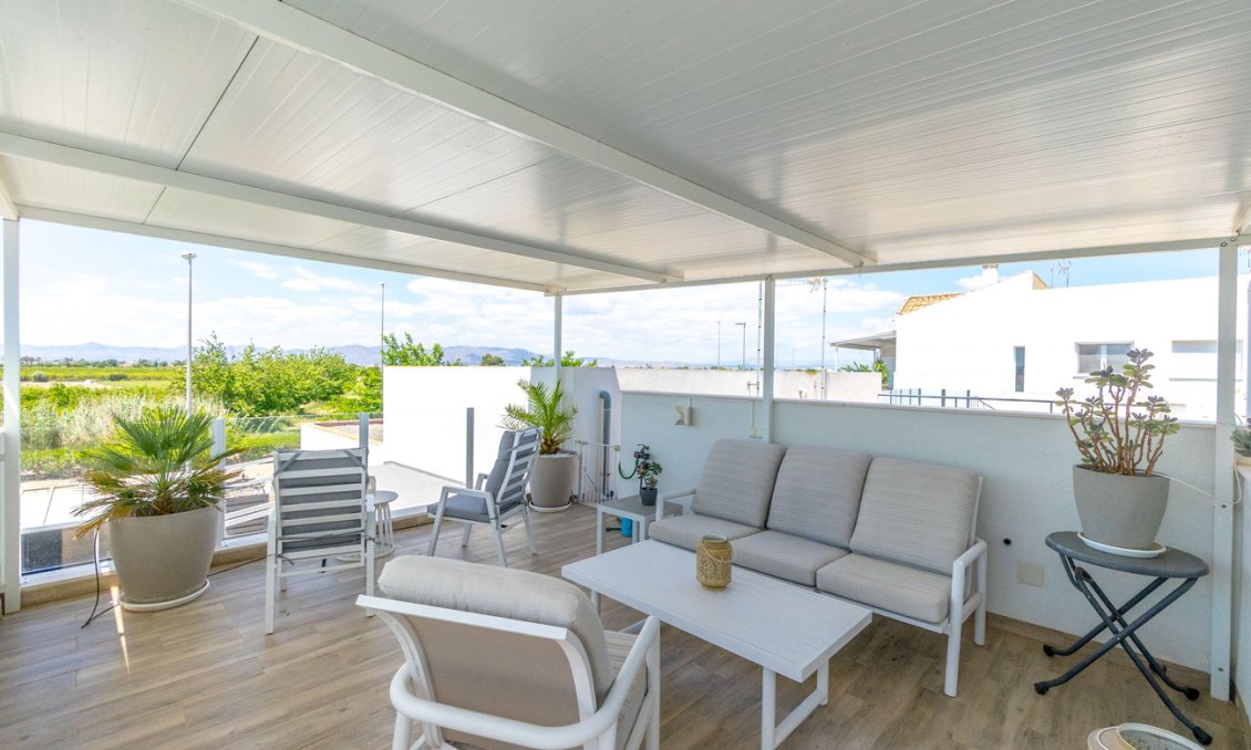 Segunda mano - Villa -
Daya Nueva - Costa Blanca