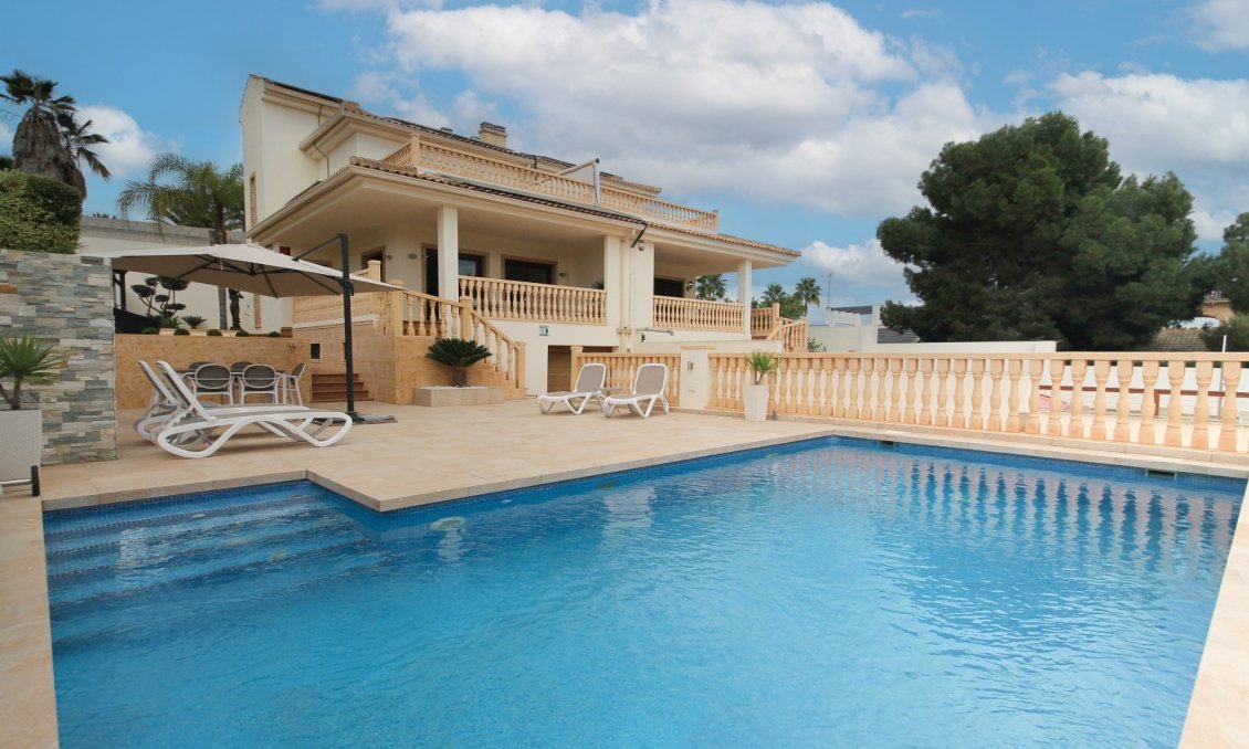 Segunda mano - Villa -
Torrevieja - Costa Blanca