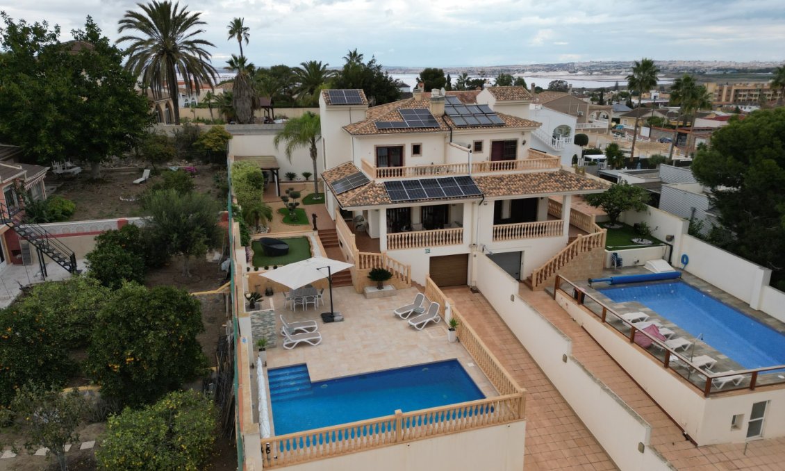 Segunda mano - Villa -
Torrevieja - Costa Blanca