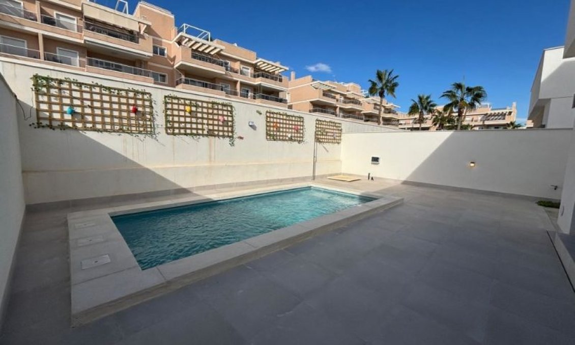 Segunda mano - Villa -
Orihuela Costa - Costa Blanca