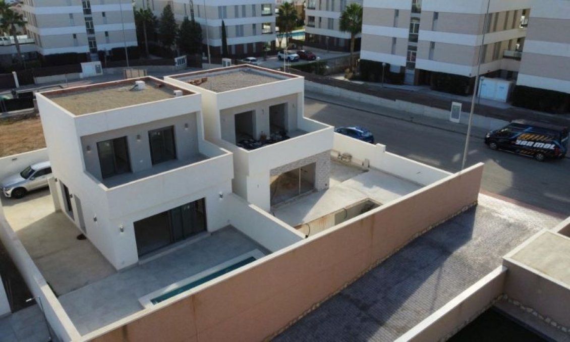 Segunda mano - Villa -
Orihuela Costa - Costa Blanca