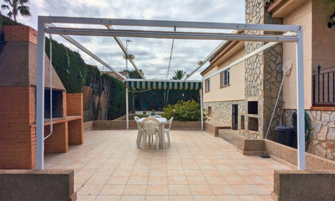 Wiederverkauf - Villa -
Mil Palmeras - Costa Blanca