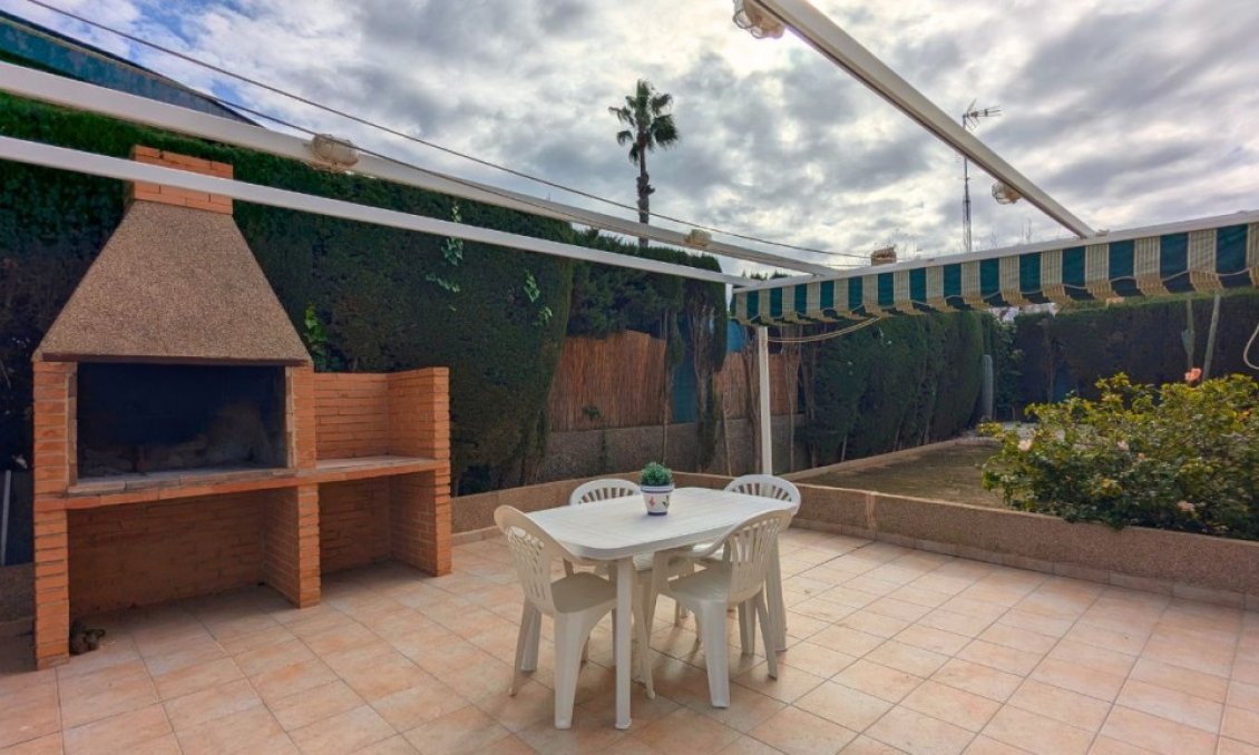 Wiederverkauf - Villa -
Mil Palmeras - Costa Blanca