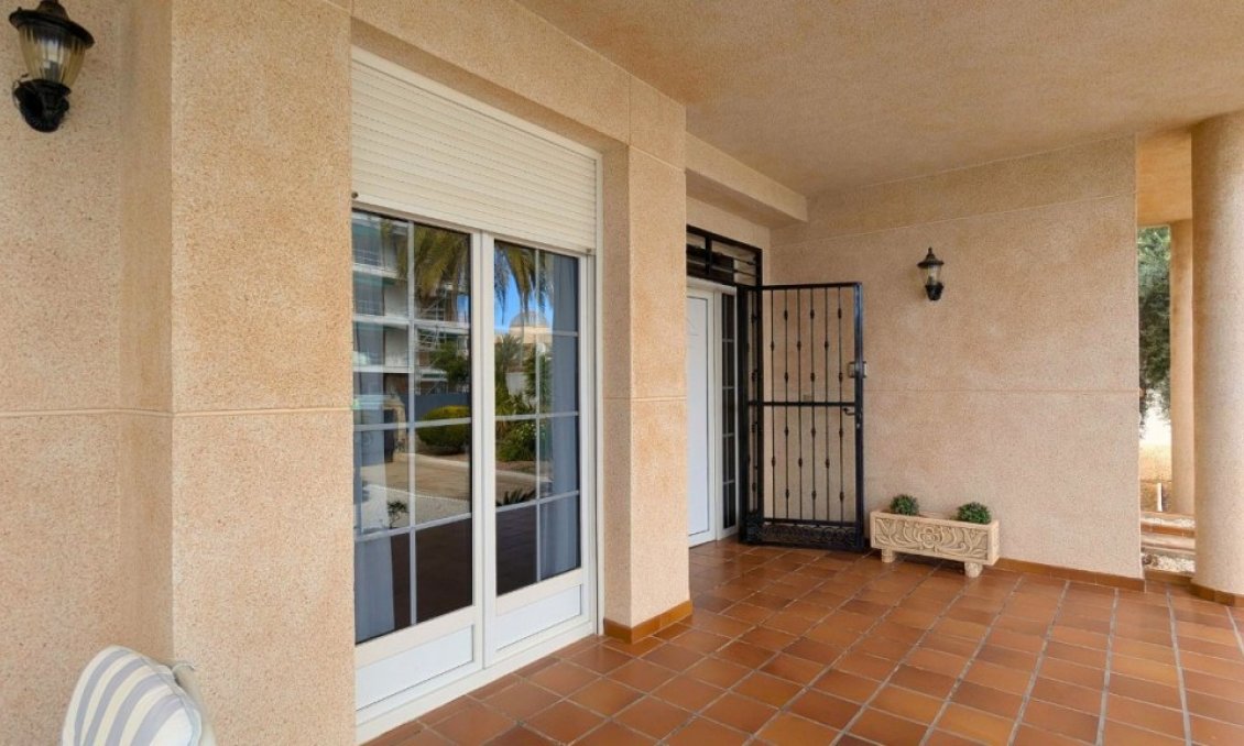 Wiederverkauf - Villa -
Mil Palmeras - Costa Blanca