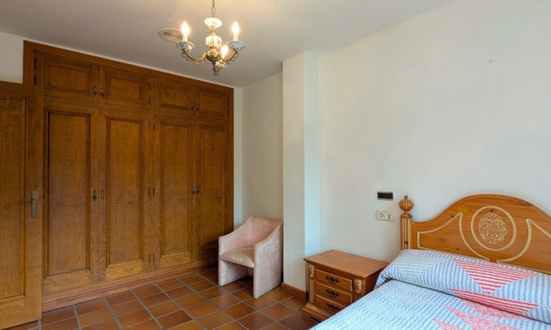 Wiederverkauf - Villa -
Mil Palmeras - Costa Blanca