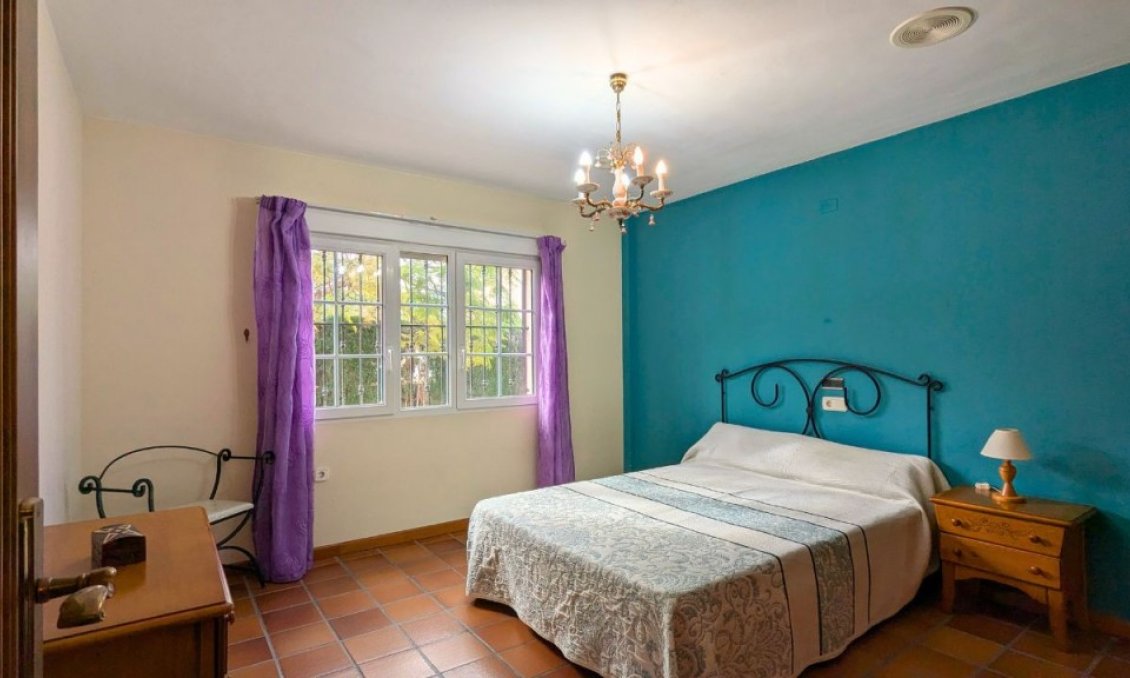 Wiederverkauf - Villa -
Mil Palmeras - Costa Blanca