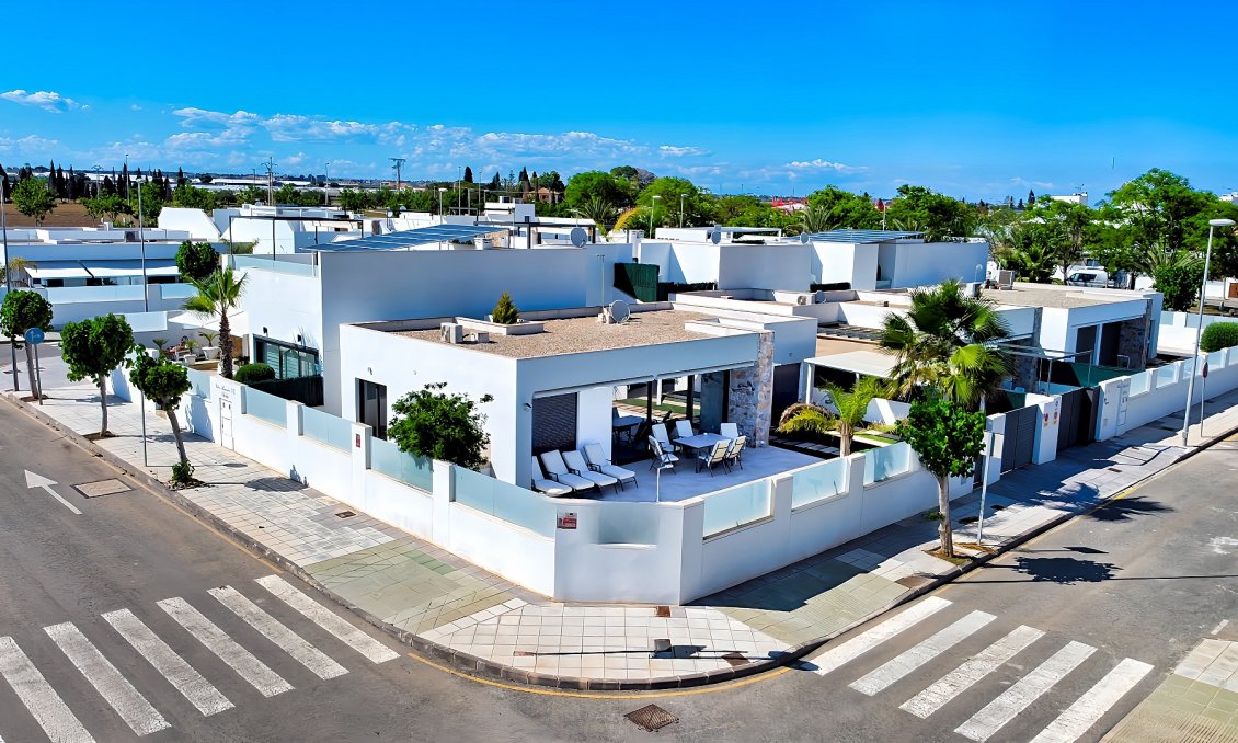 Segunda mano - Villa -
Pilar de la Horadada - Costa Blanca