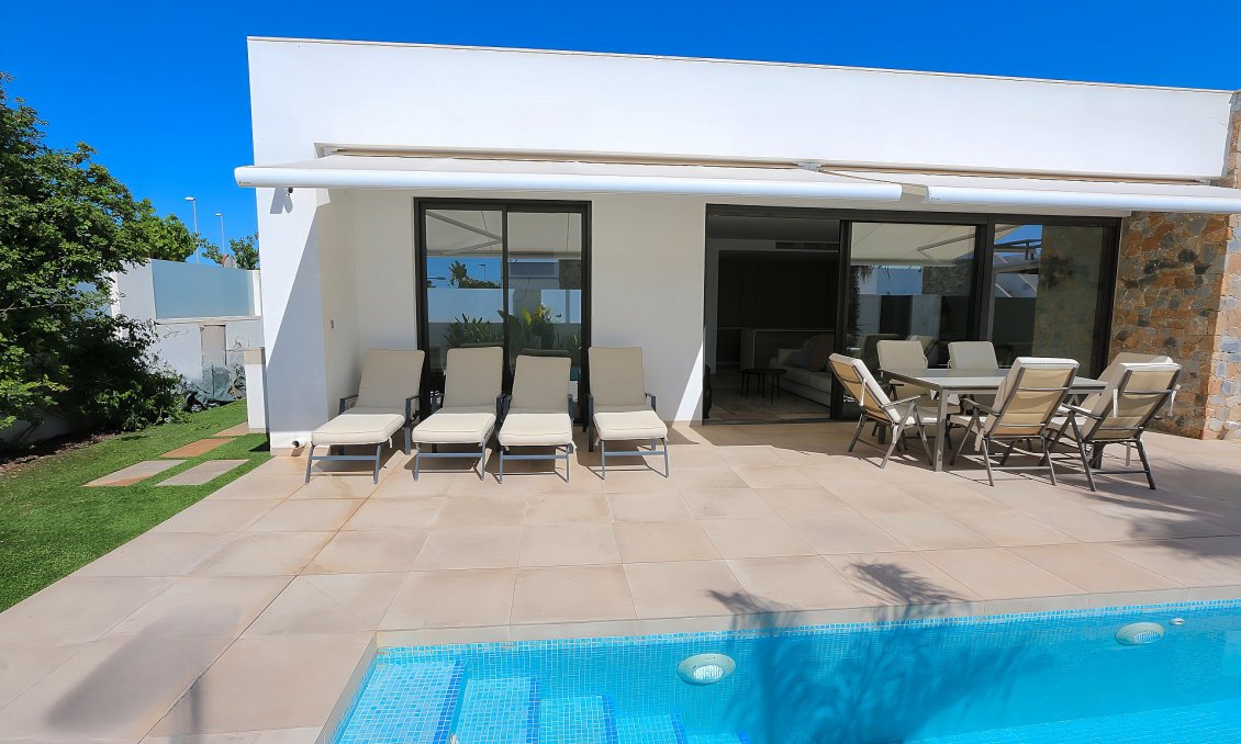 Segunda mano - Villa -
Pilar de la Horadada - Costa Blanca