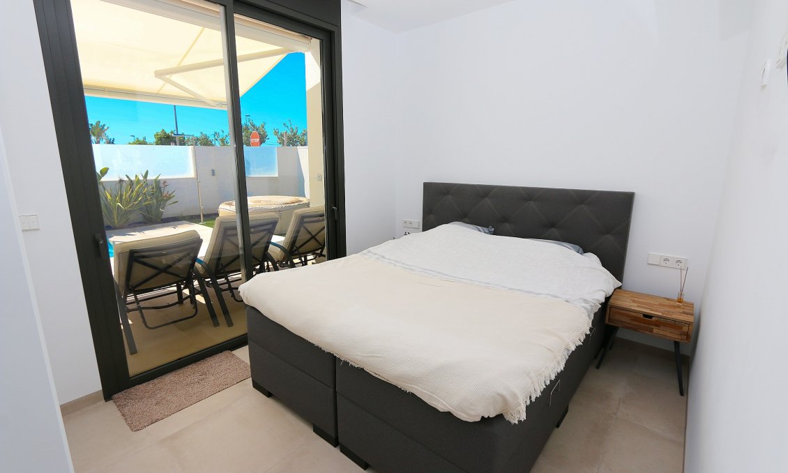 Segunda mano - Villa -
Pilar de la Horadada - Costa Blanca