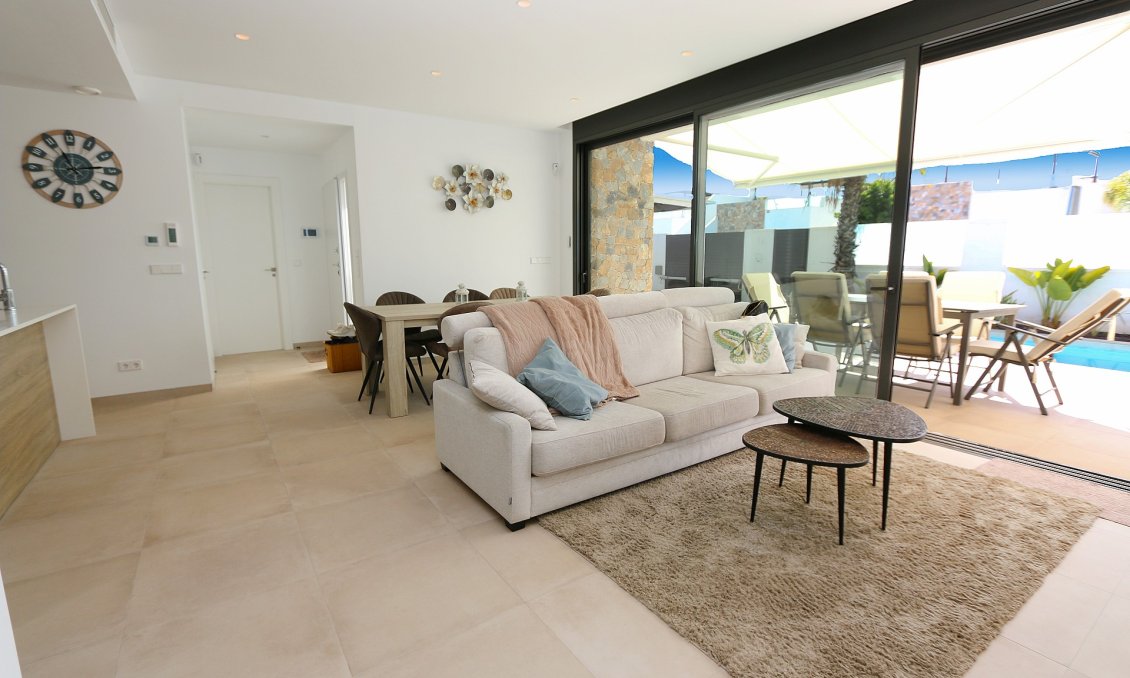 Segunda mano - Villa -
Pilar de la Horadada - Costa Blanca