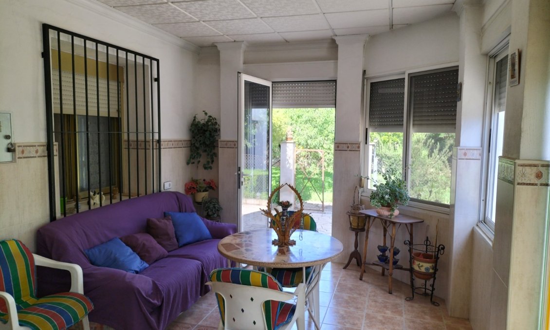 Segunda mano - Villa -
Elda - Inland