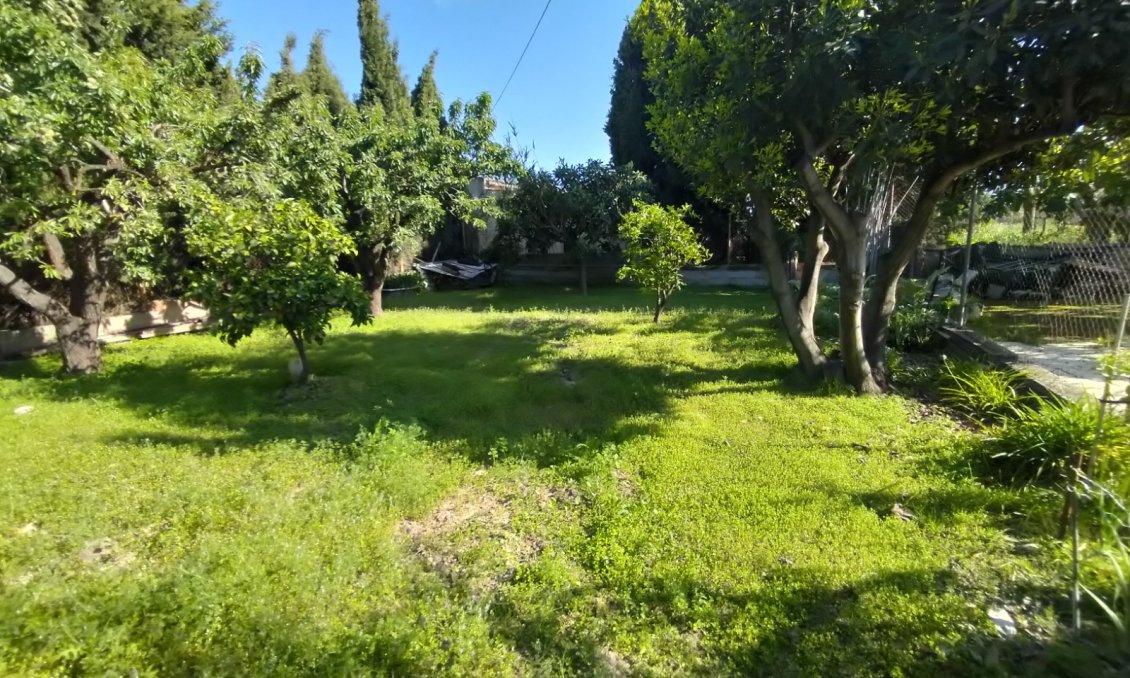 Segunda mano - Villa -
Elda - Inland