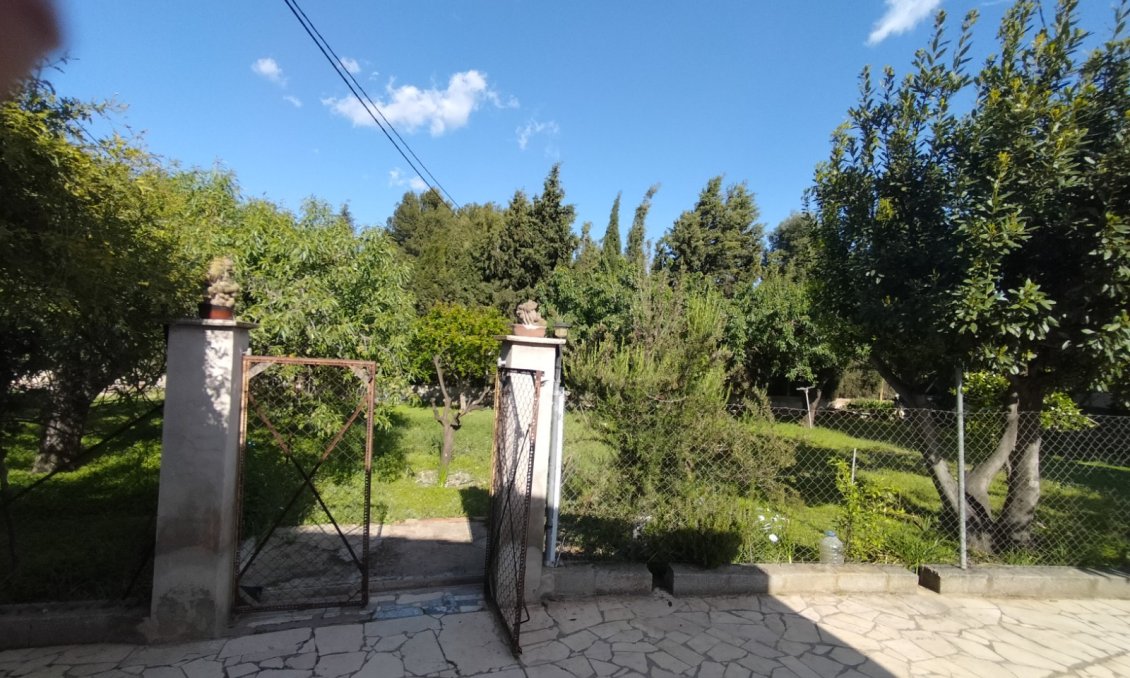 Segunda mano - Villa -
Elda - Inland
